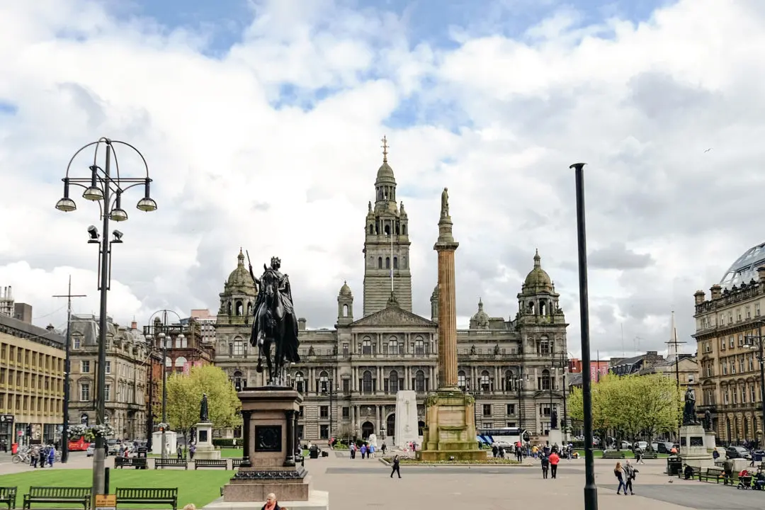 George Square and Glasgow City Chambers, free things to do in Glasgow