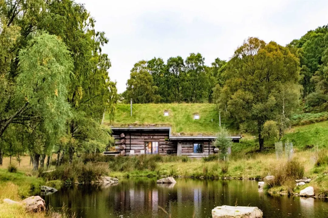 Eagle Brae log cabins in Scotland