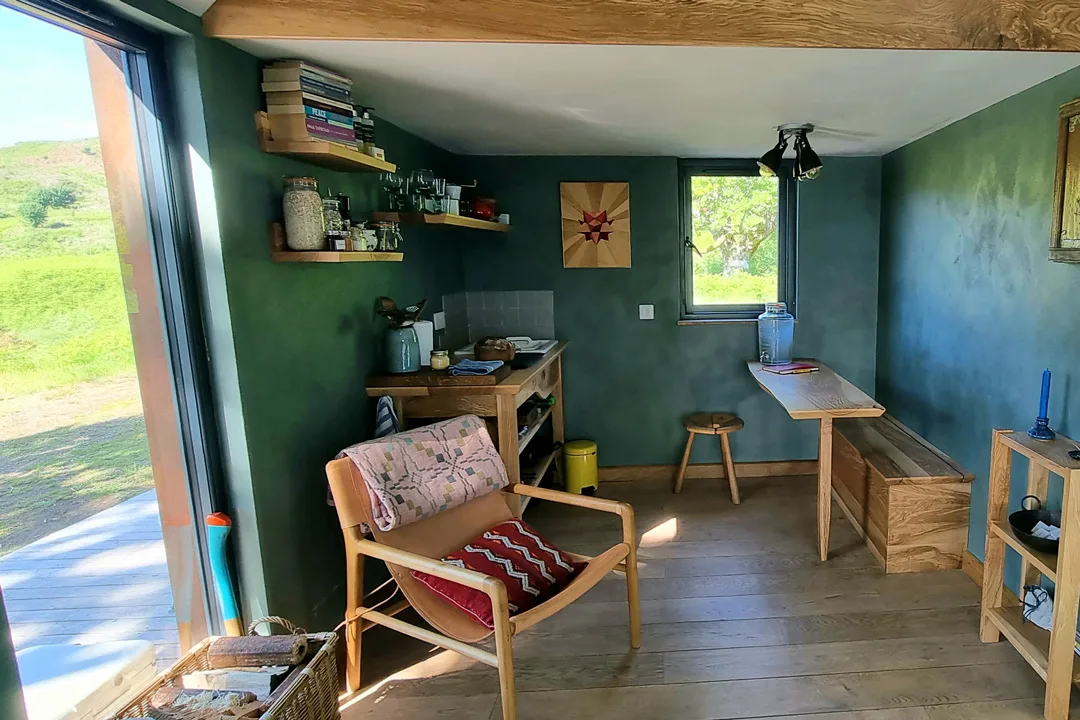 Inside of Inverlonan bothies