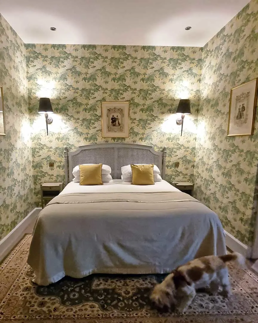 Meikleour Arms Hotel and restaurant.