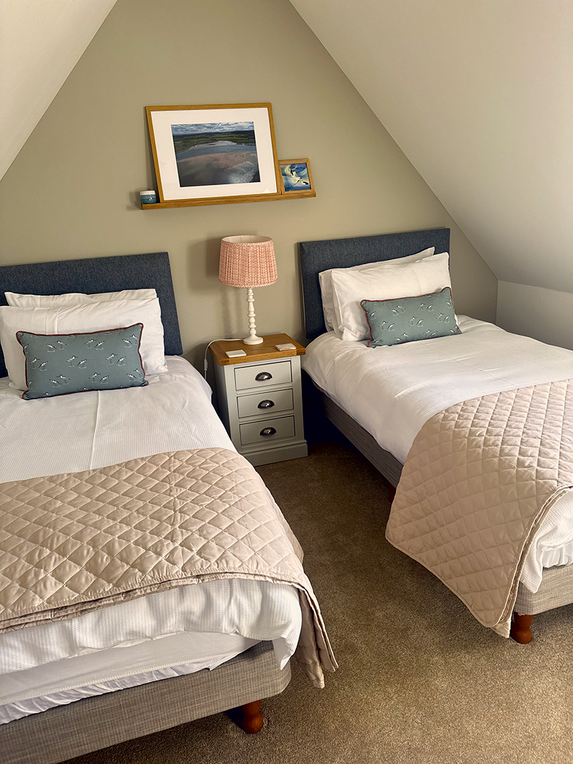 Shepherd's Cottage Dunrobin bedroom