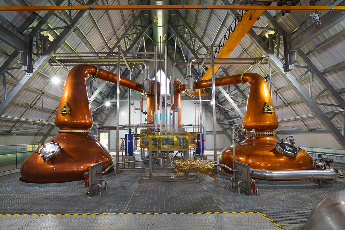 Picture of copper stills at the new Ardgowan Distillery
